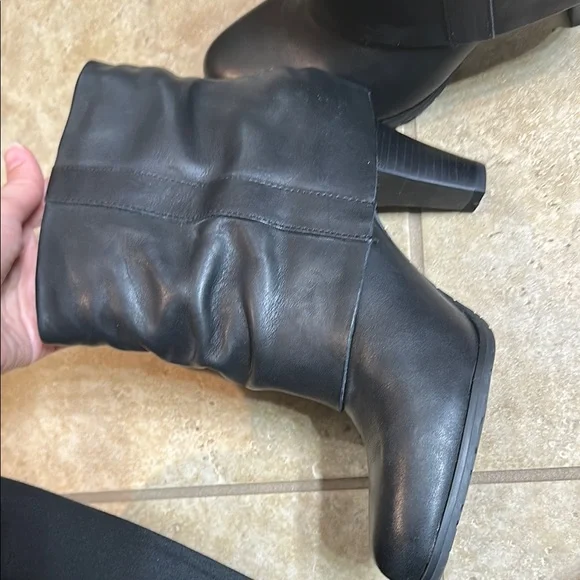 BCBG Black Heeled Boots with Slouchy Design - Picture 3 of 8